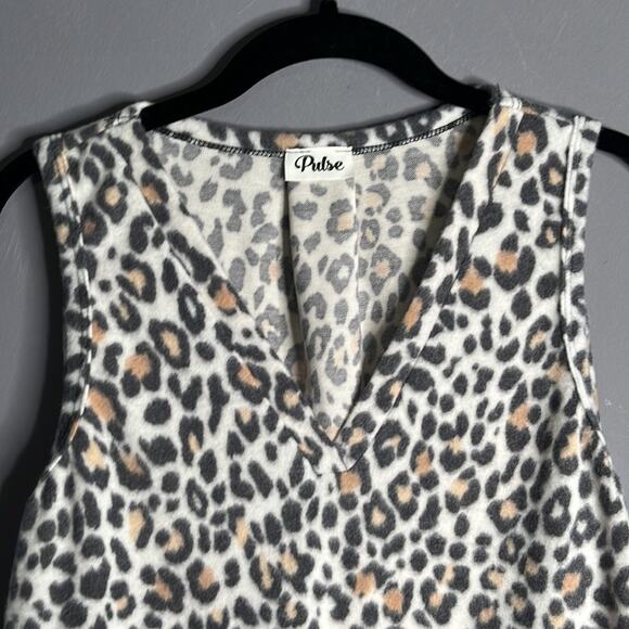 Pulse Animal Print Sleeveless V Neck Sweater Size Small - Picture 2 of 7